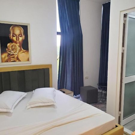 Bs Hotel Durrës 外观 照片