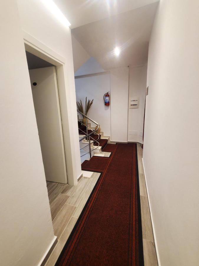 Bs Hotel Durrës 外观 照片
