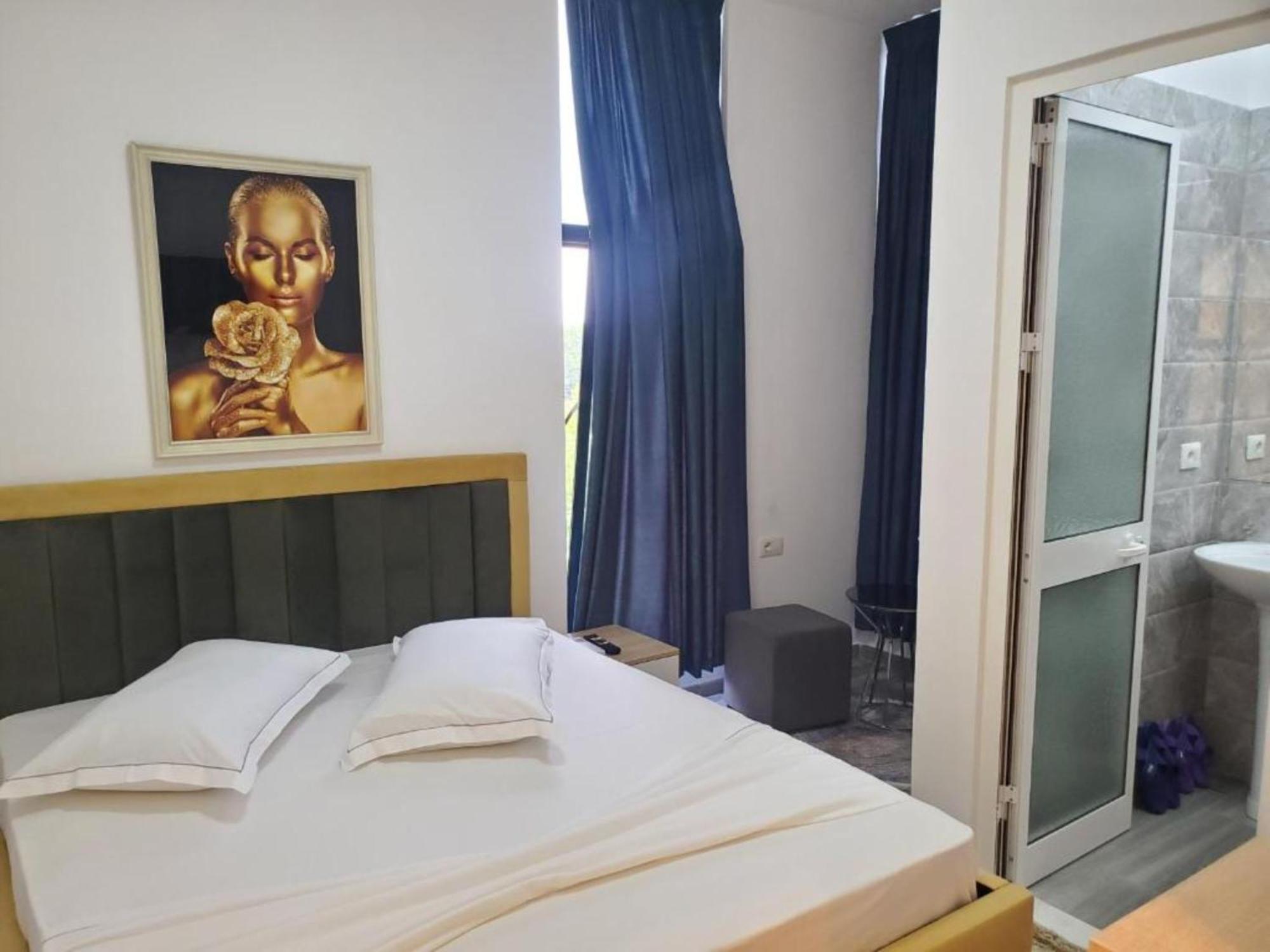 Bs Hotel Durrës 外观 照片