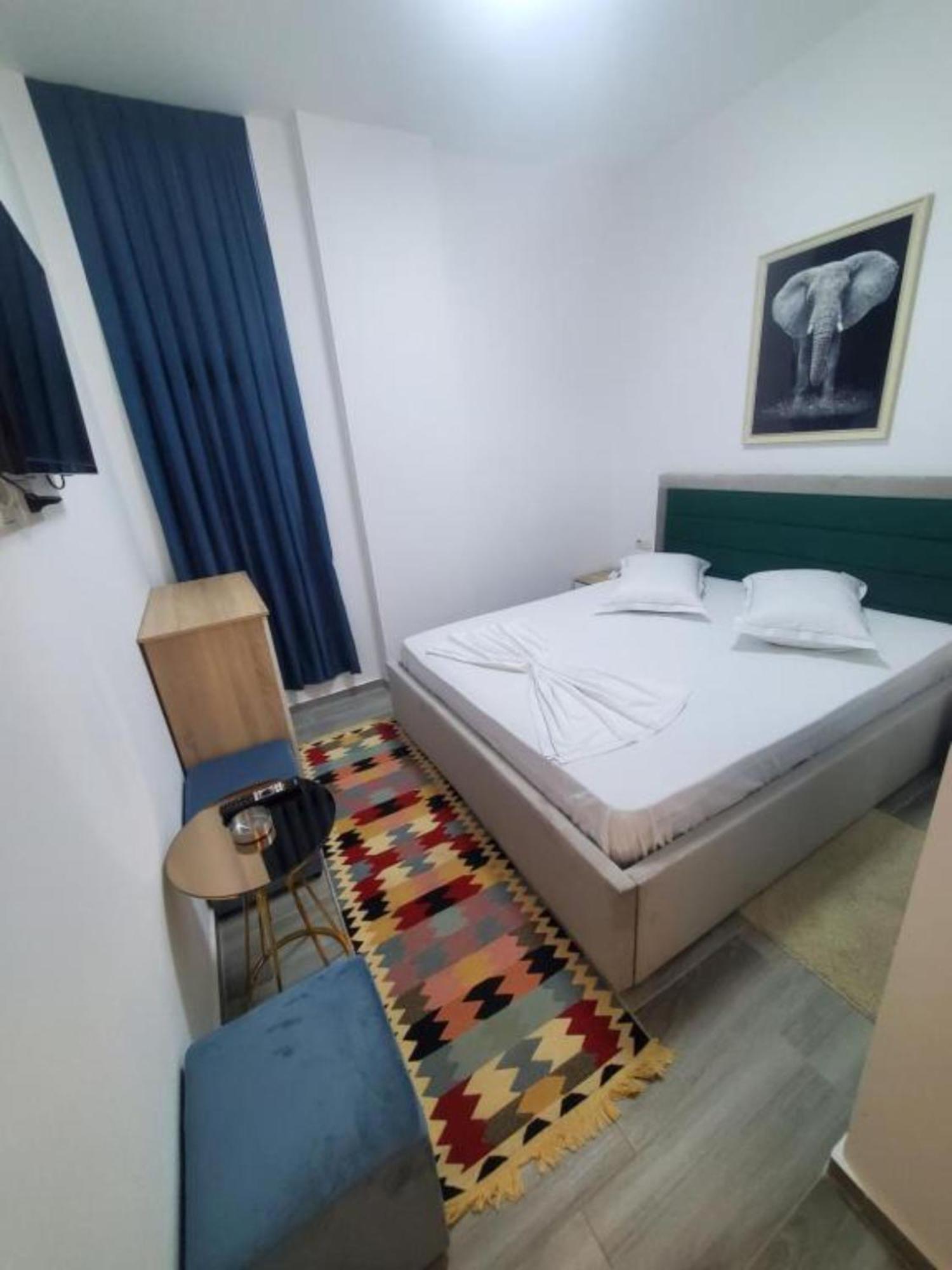 Bs Hotel Durrës 外观 照片